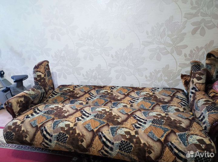 Диван и кресло бу