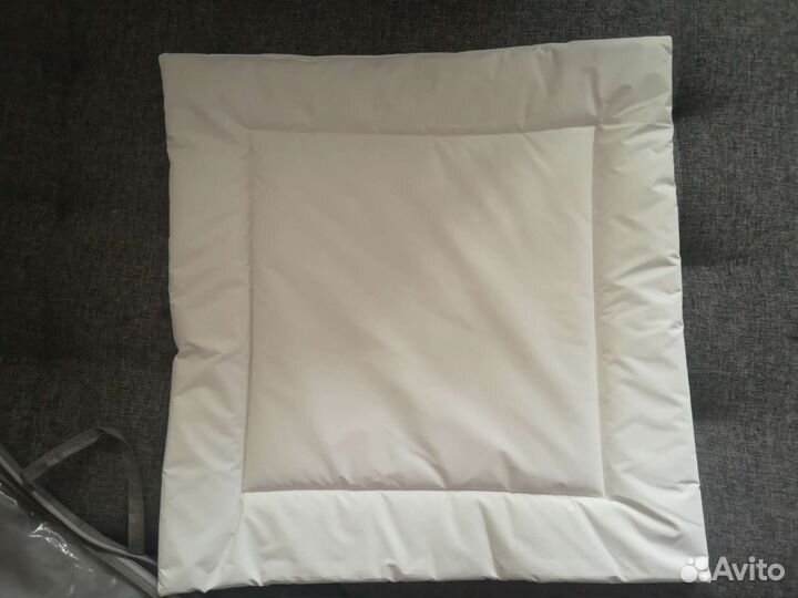 Подушка и матрасик на пеленальный стол