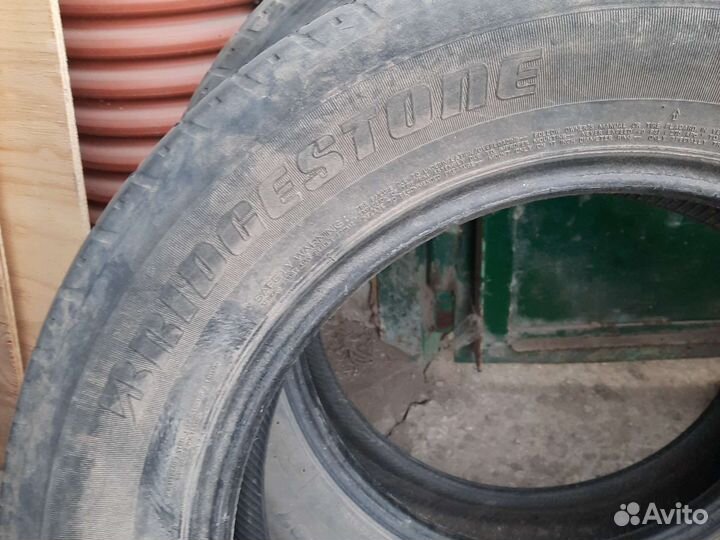 Bridgestone Dueler H/T 687 225/65 R17