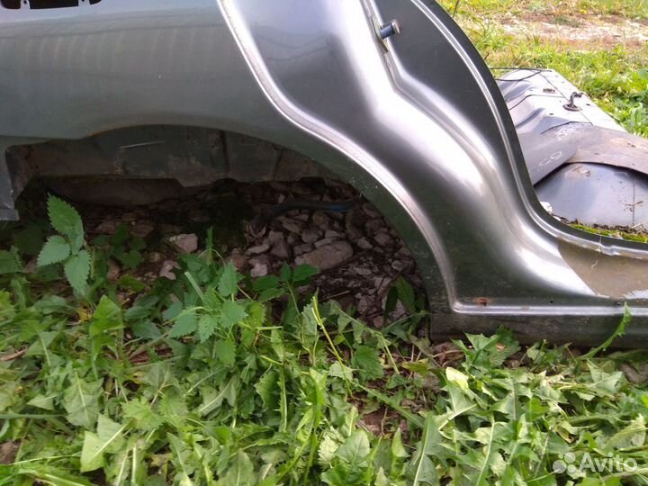 Крыло заднее правое Peugeot 406 8526N9