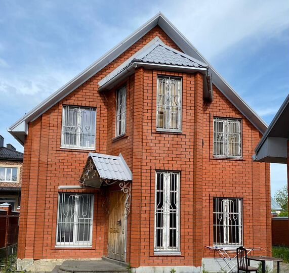 Дом 200 м² на участке 12 сот.