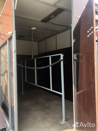 Коневоз двухместный