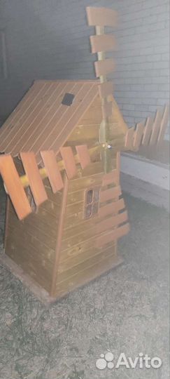 Декоративная ветряная мельница