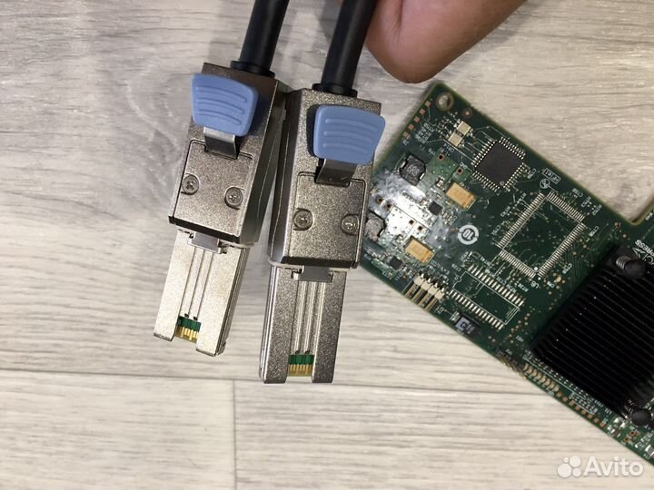 Адаптер/контроллер HBA LSI SAS9200-8E