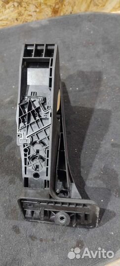 Педаль газа BMW F G серии