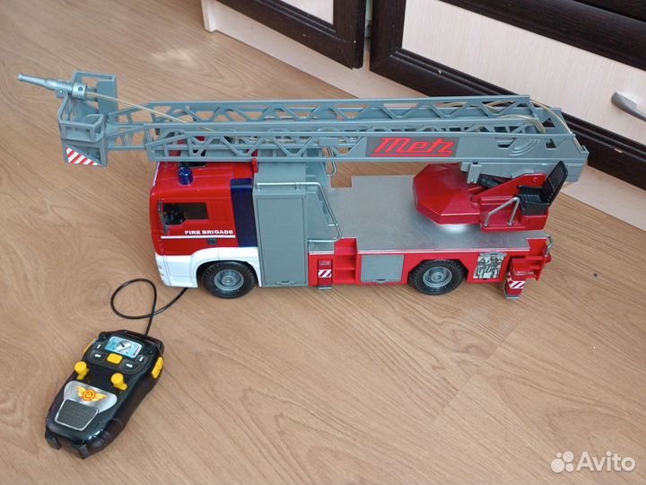 Пожарная машина на пульте управления
