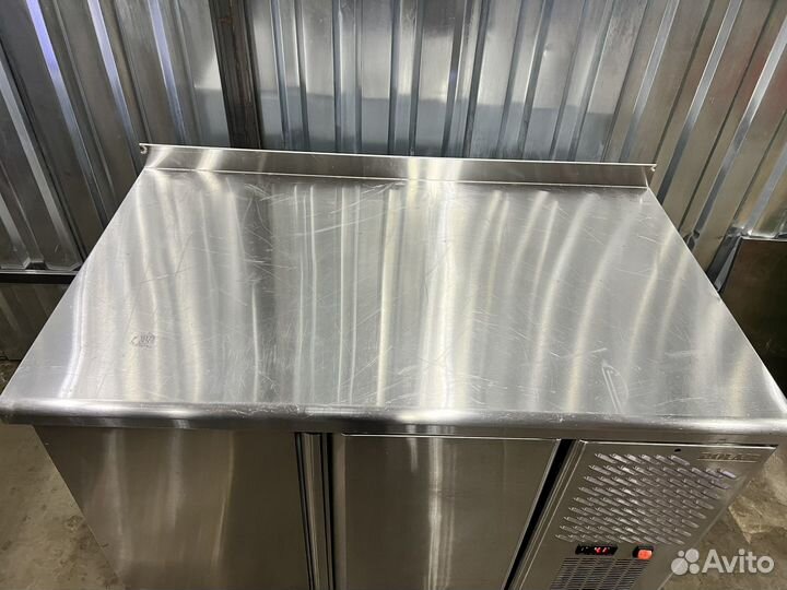 Холодильный стол Polair