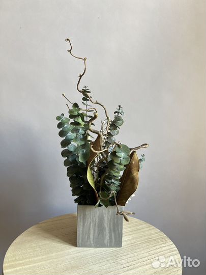 Композиция в кашпо Флоринта из сухоцветов