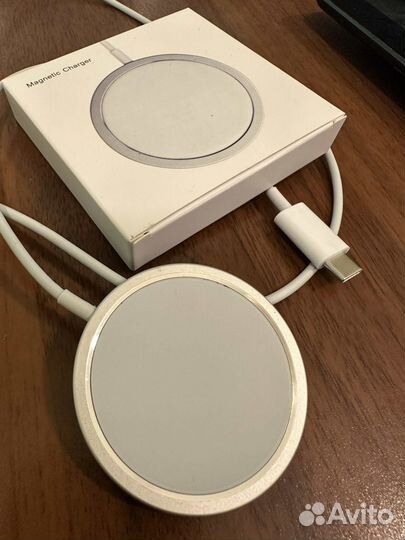 Беспроводная зарядка для iPhone