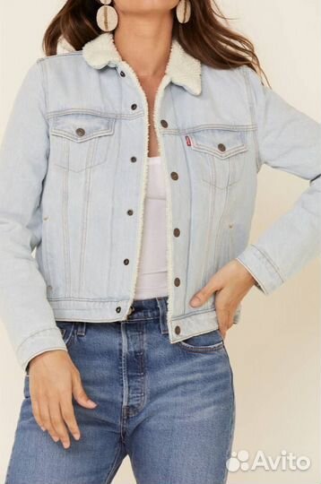 Оригинал Levi’s Женская джинсовая куртка голубой
