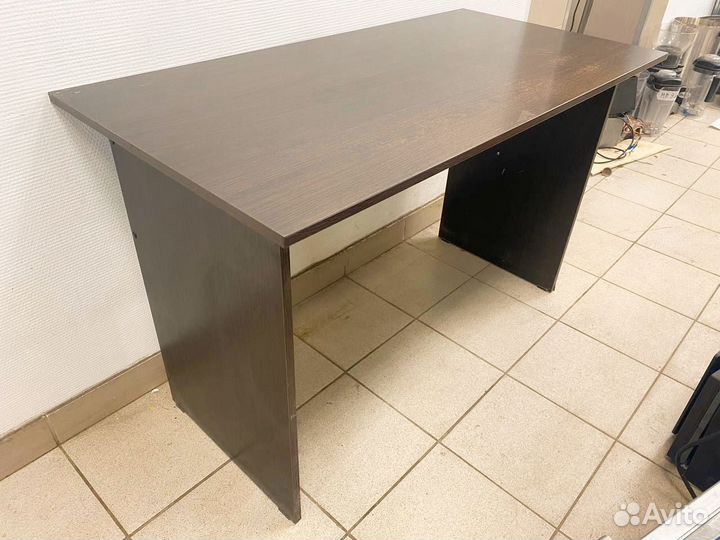 Стол офисный