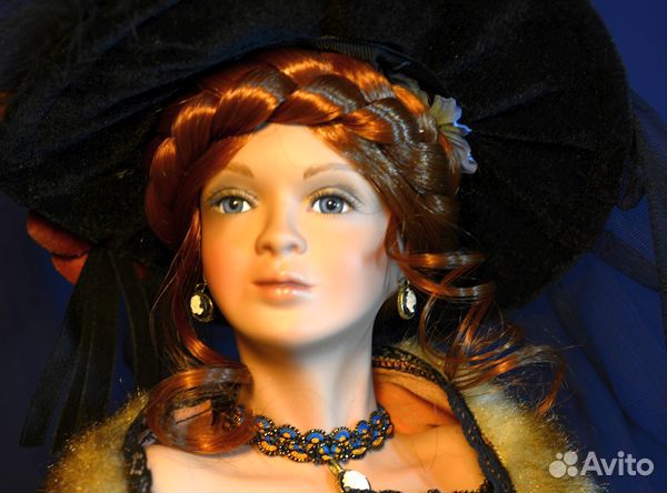 Коллекционная фарфоровая Кукла «Лайнеа»