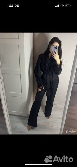 Костюм вечерний с перьями