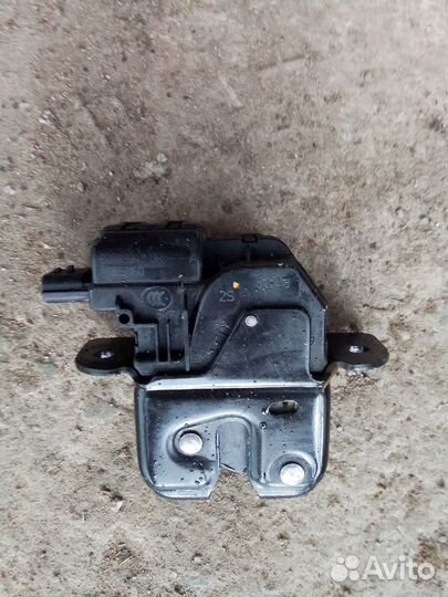 Замок крышки багажника LADA X-Ray/Vesta/Megan III