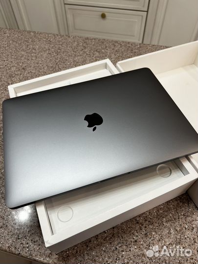 Apple MacBook Pro 13 2022 m2 1tb 24gb