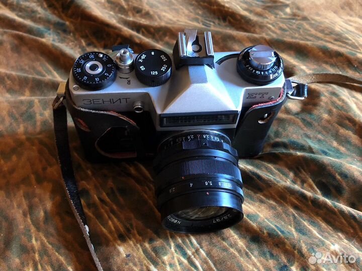 Продам фотоаппарат Зенит ет. + вспышка Чайка