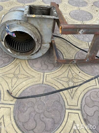 Вытяжка для пекарни или кухни