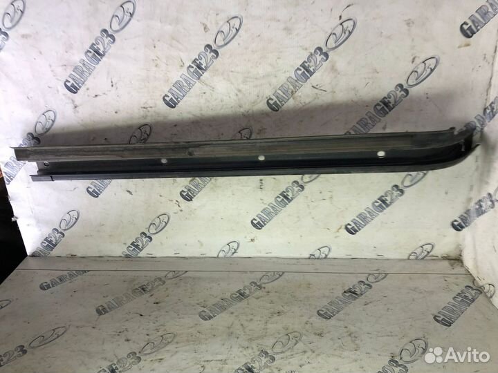 Салазки двери toyota noah