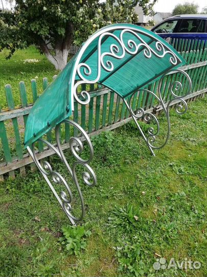 Козырёк металлический