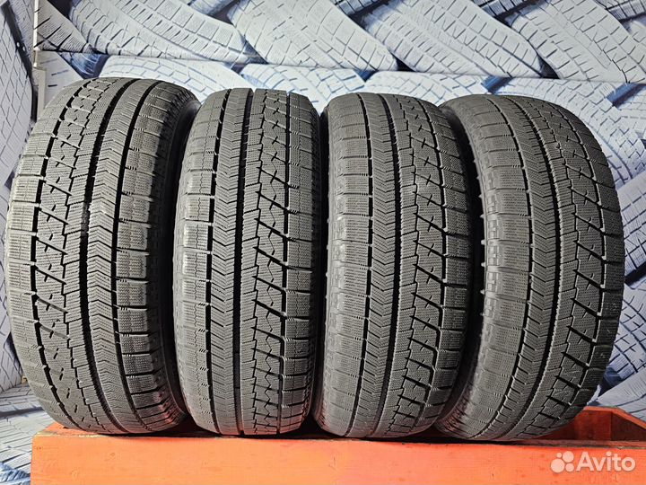 Bridgestone Blizzak VRX 215/60 R17