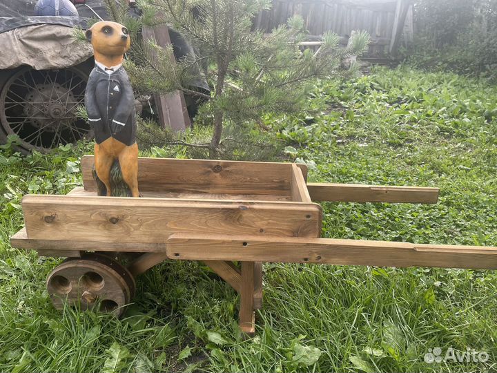 Тачка декоративная