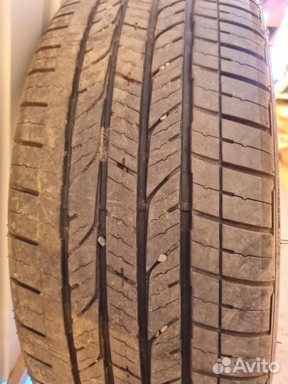 Bridgestone Dueler H/T 843 215/60 R17