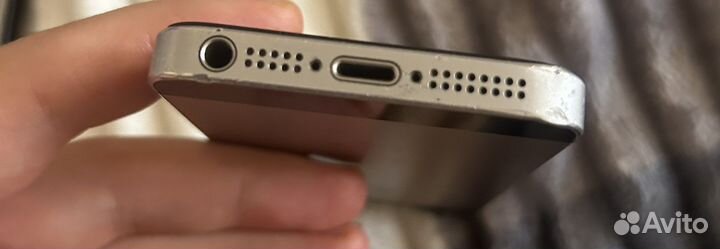 Телефон iPhone 5se