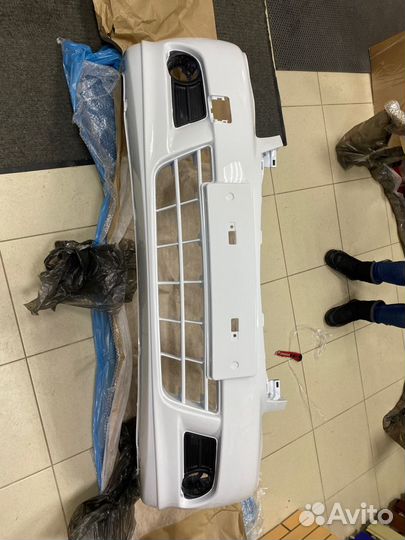 Бампер nissan almera G15 цвет белый