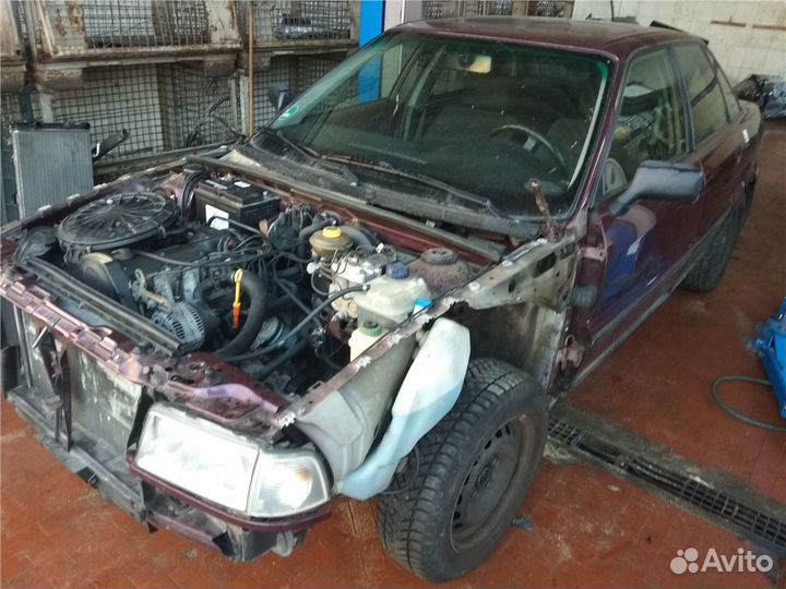 Разбор на запчасти Audi 80 (B4)