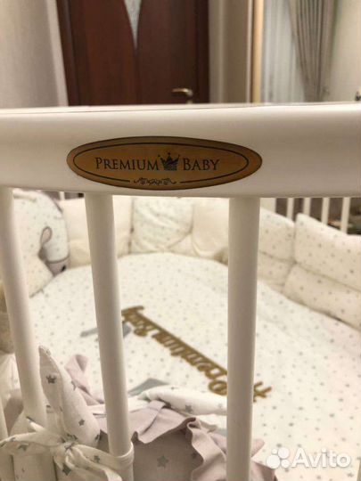 Детская кроватка с маятником круглая