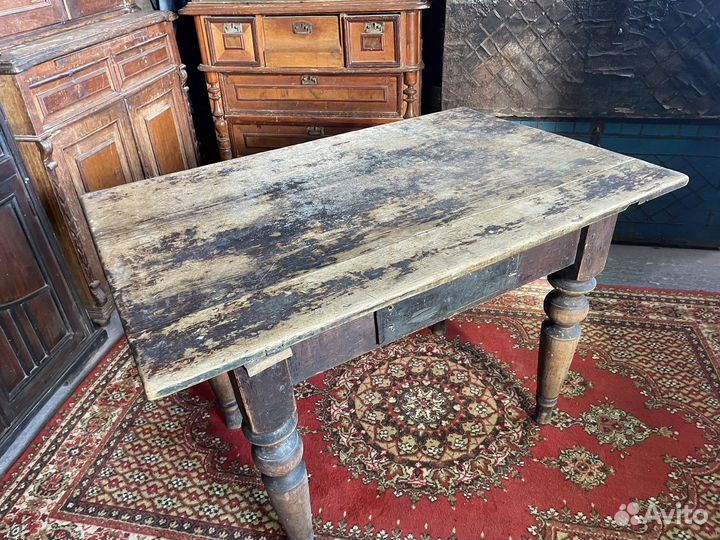 Стол старинный