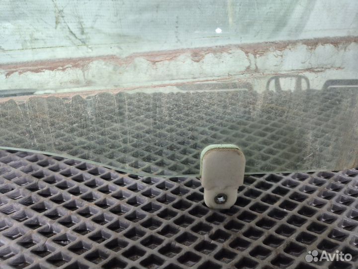 Стекло двери переднее левое Mitsubishi Lancer CX3A