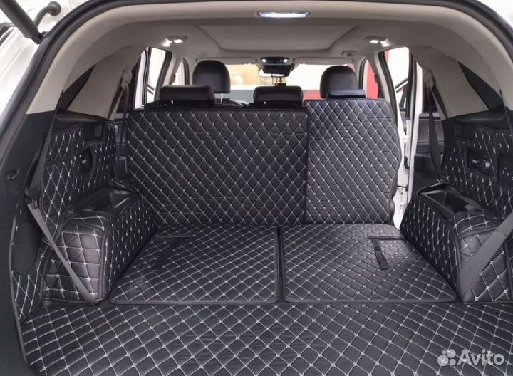 Автомобильные коврики в багажник Mitsubishi Legnum