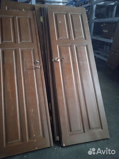 Дверь деревянная бу