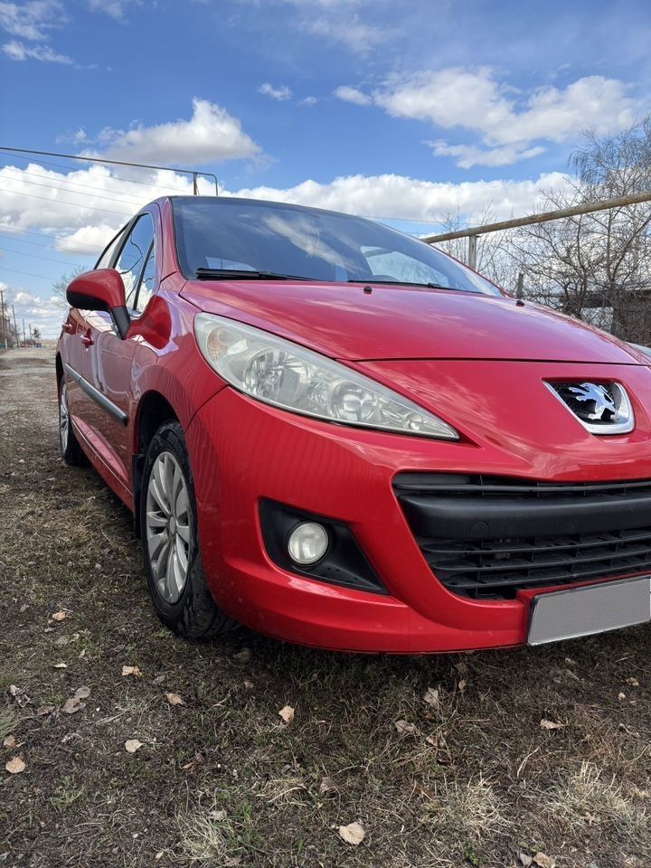 Peugeot 207: фото владельца