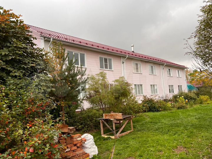 Дом 450 м² на участке 16 сот.