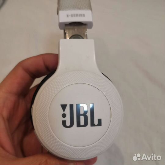 JBL E45