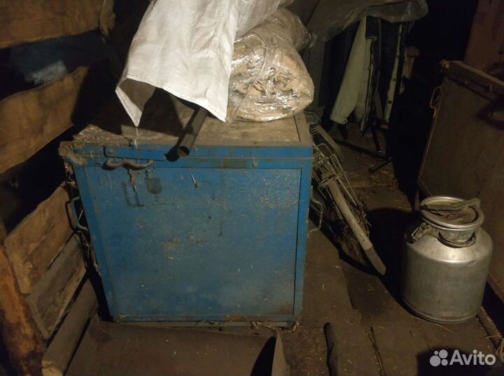 Лари металлические