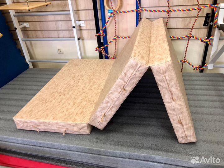 Мат гимнастический складной