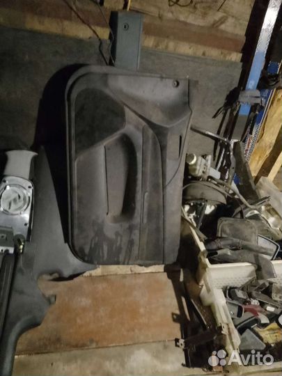 Запчасти на mitsubishi lancer 9