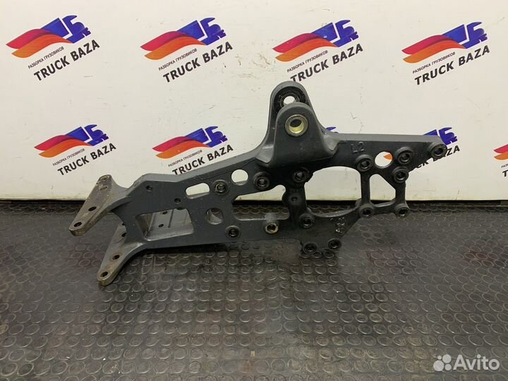 Кронштейн рессоры передней левый