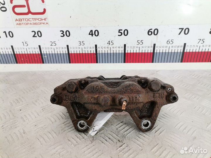 Суппорт передний левый Toyota 4775060261