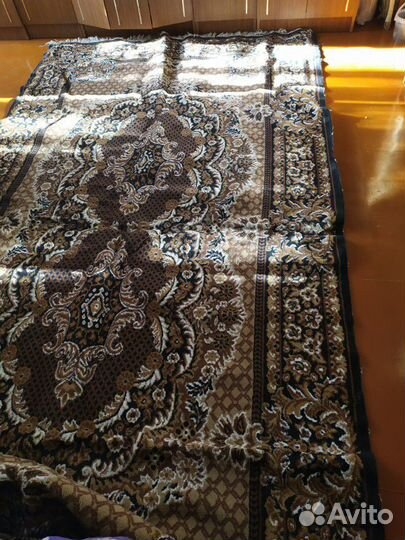 Ковер,размеры 1.83*3,5