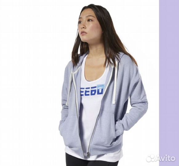 Костюм оригинал нов reebok