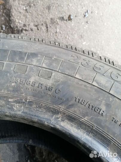 Continental VancoFourSeason 2 235/65 R16