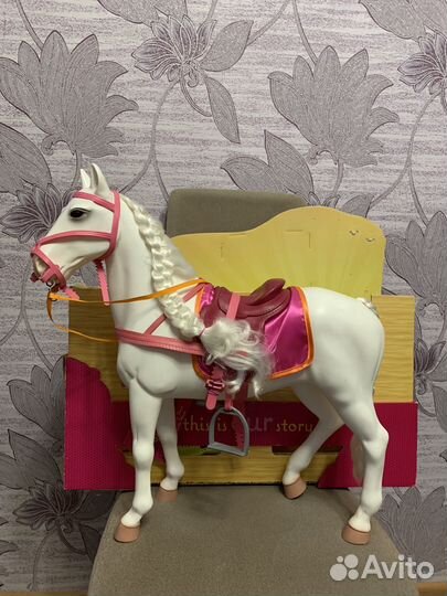 Игрушка лошадь большая
