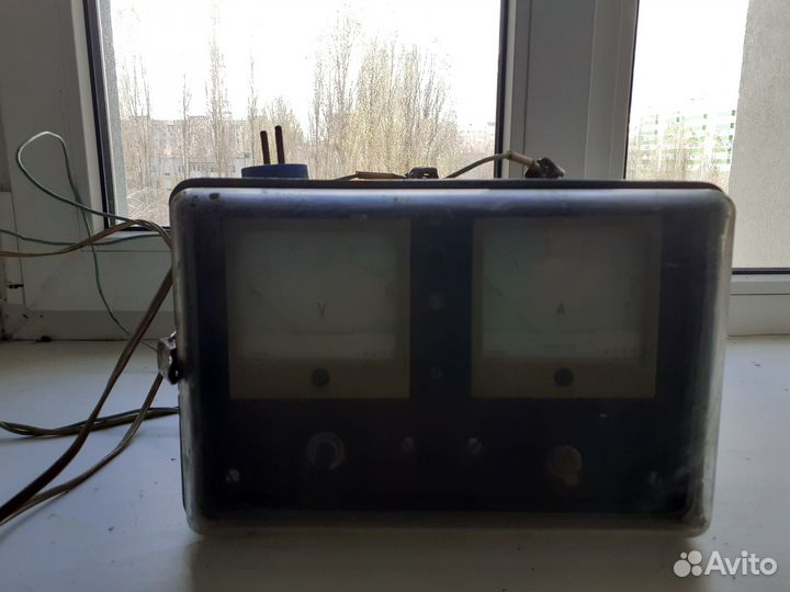 Продам зарядное устройство