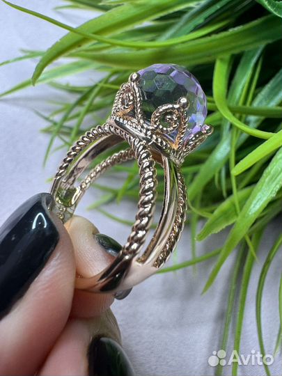 Золотое кольцо с крупным аметистом