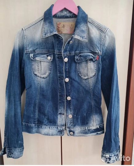 Джинсовая куртка женская