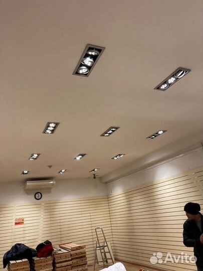 Светильник потолочный встраиваемый тройной поворот